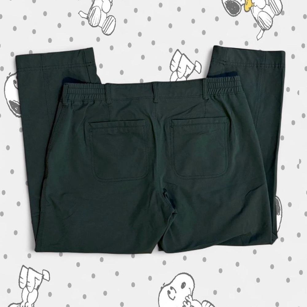 💚✨ Athleta Deep Green Jogger Pants ✨💚